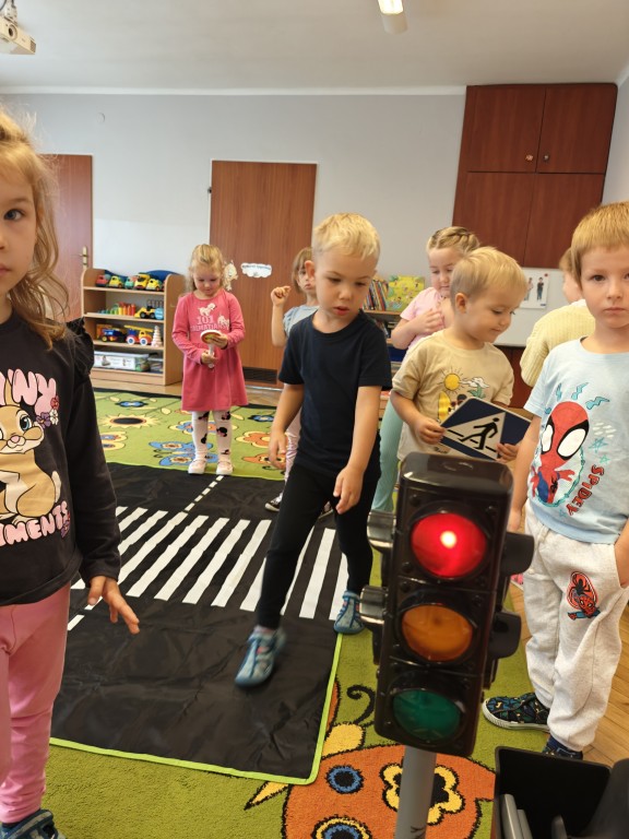 Zasady bezpieczeństwa na drodze